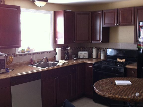 2nd image of 228 Hartford Ave