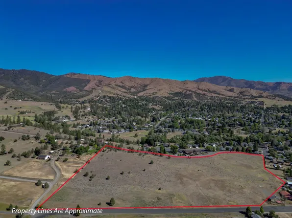 848 French St, Yreka, CA 96097