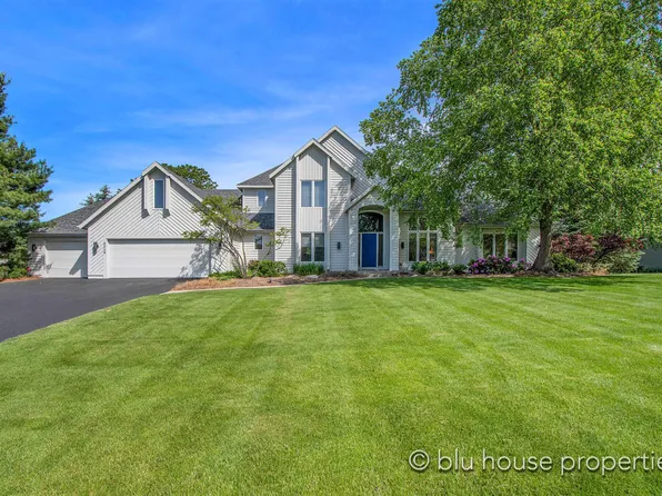 7901 Ashwood Dr SE, Ada, MI 49301