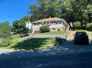 20 N Lakeside Ave, Lake Hopatcong, NJ 07849