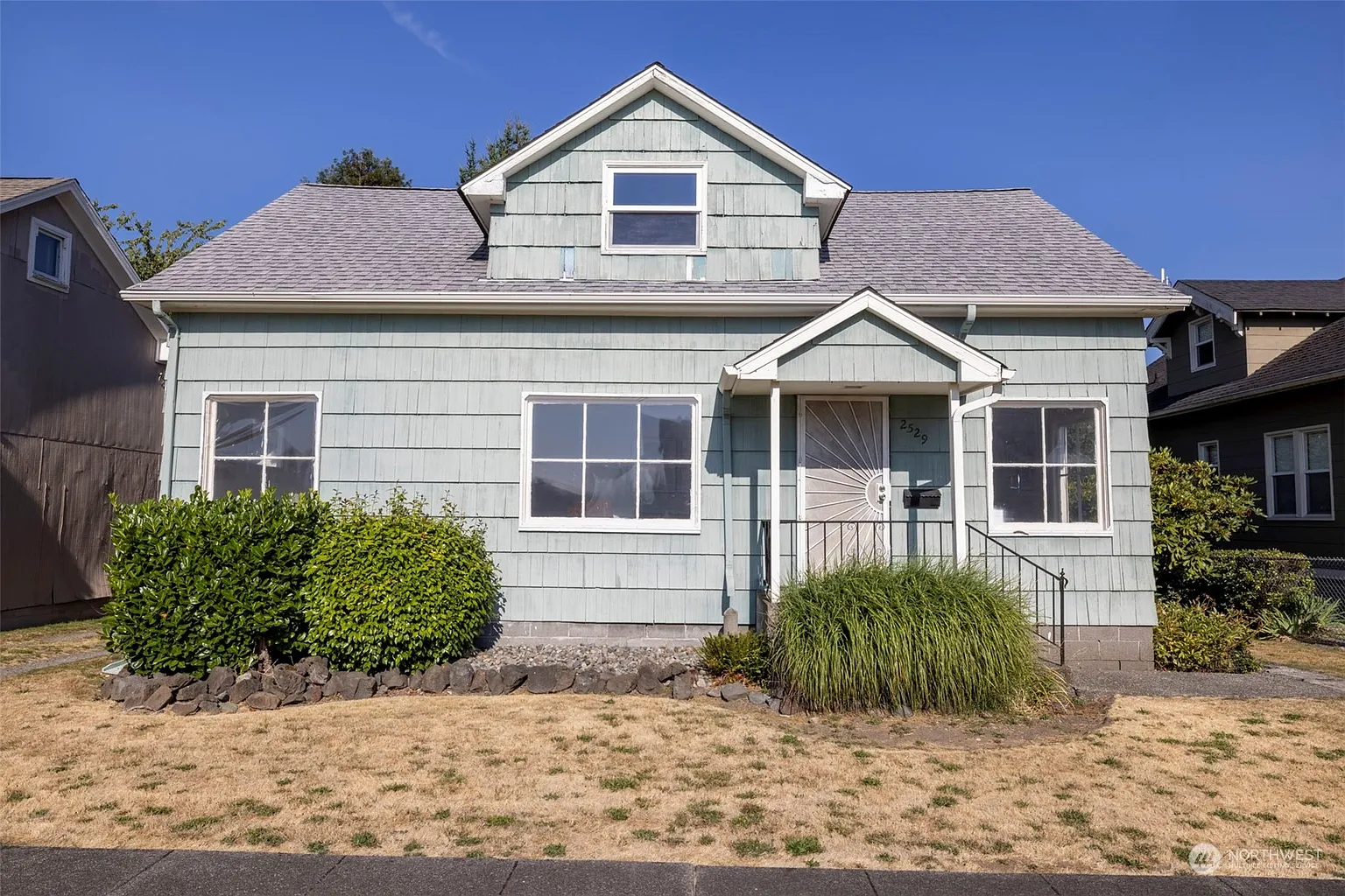 2529 S M Street photo 1