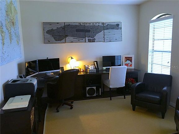 3rd image of 803 Crooked Branch Dr