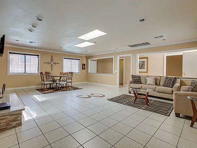 Encantada Apartments — Photo 9