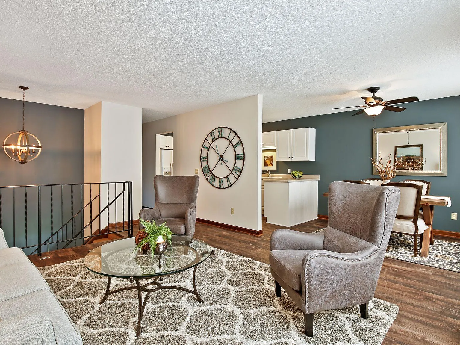 3 bed, 1560 sqft, $2,250 — Photo 3