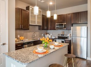 8961 Metcalf Ave #443, Overland Park, KS 66212