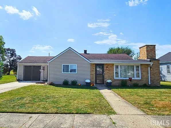 211 S Maple St, Walton, IN 46994