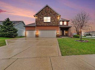 2411 Nottingham Dr, Valparaiso, IN