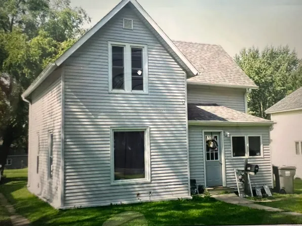 128 6th Ave SE, Oelwein, IA 50662