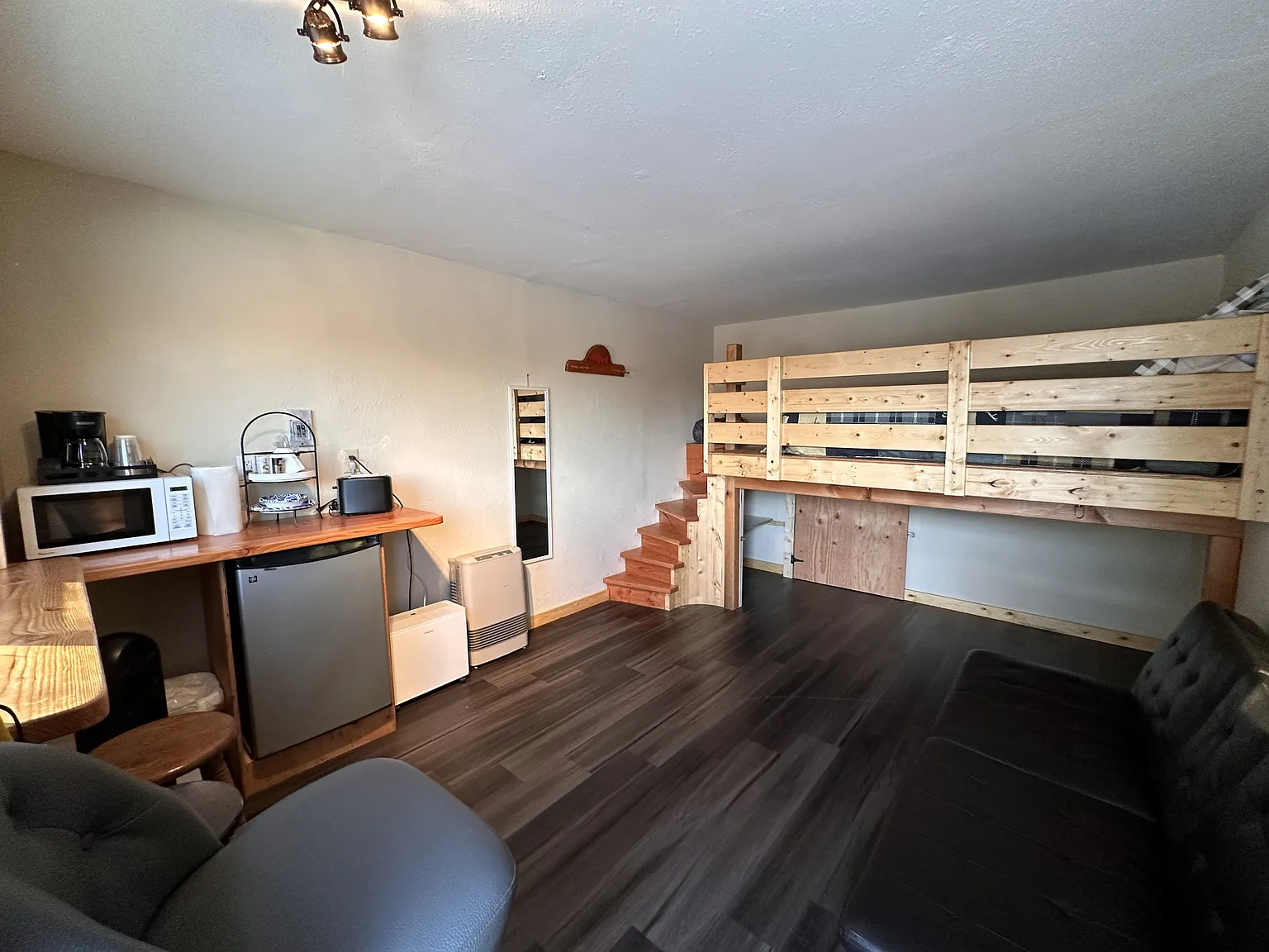 1410 East End Road Cabins #2 - Cabins — Photo 4