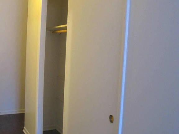 3rd image of 5847 N Winthrop Ave APT 304