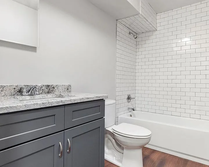 124 Cox St — Photo 2
