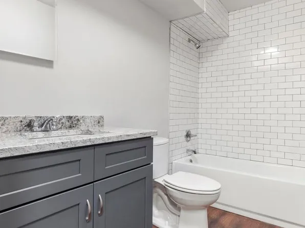 Walker II, 124 Cox St APT 33, Auburn, AL 36832