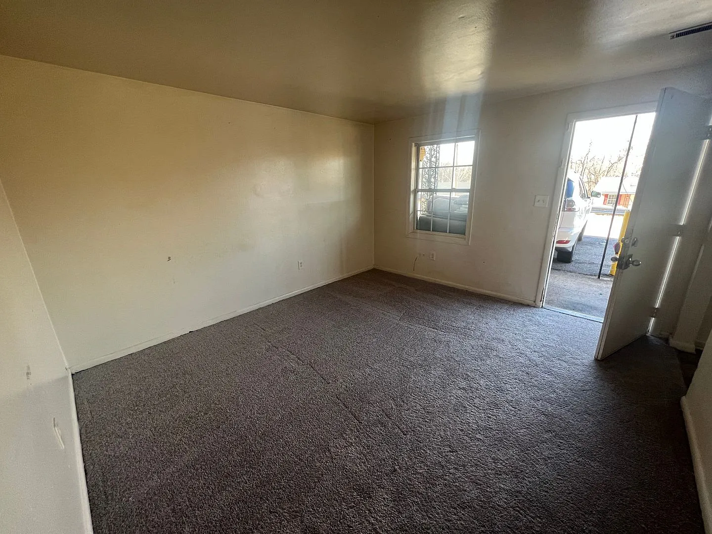829 Westside Blvd NW — Photo 2