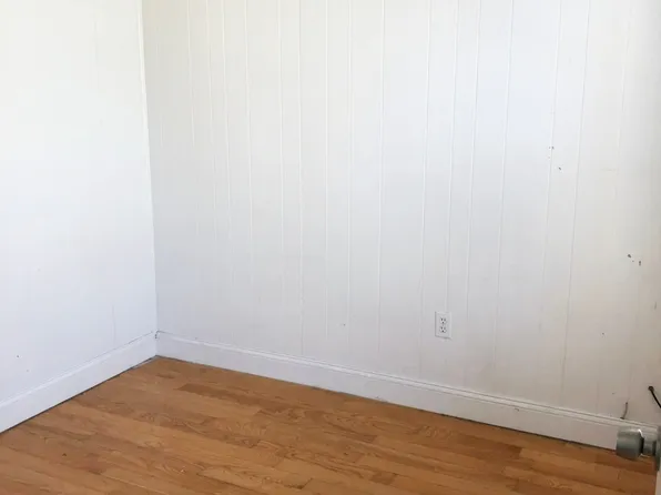 287 Chelsea St APT 2, Boston, MA 02128