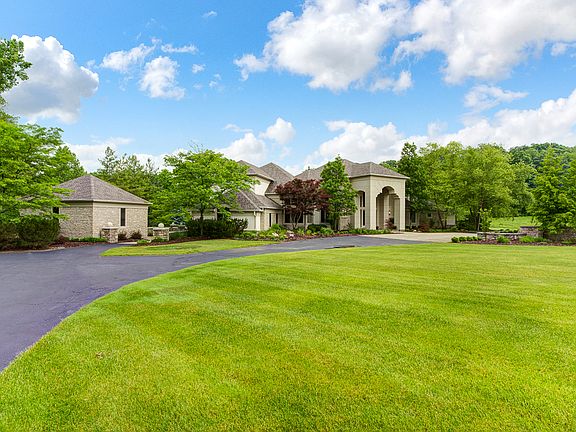 2nd image of 1100 Brookhouse Lane