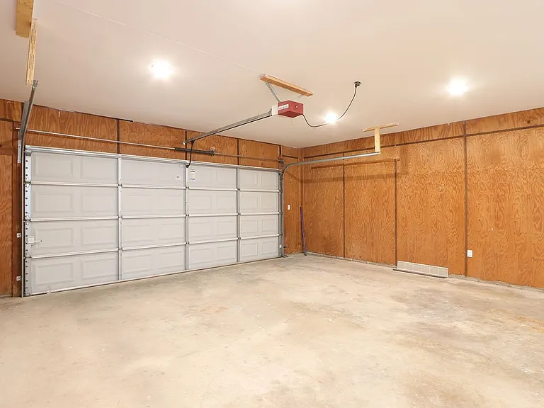 Parkview Dr — Photo 7