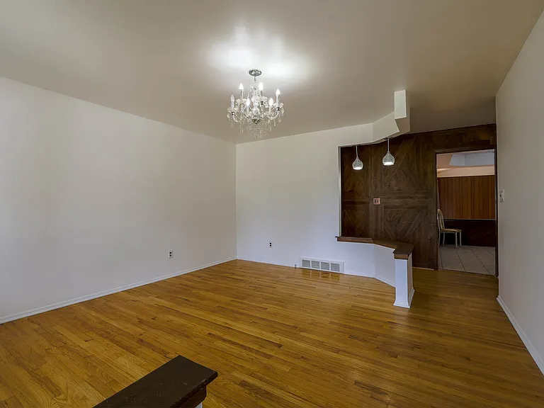 36389 Almont Ct — Photo 6