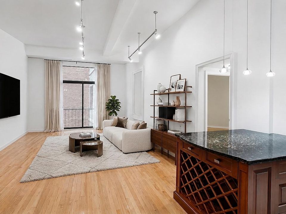 1st image of 254 Park Ave S APT 8R