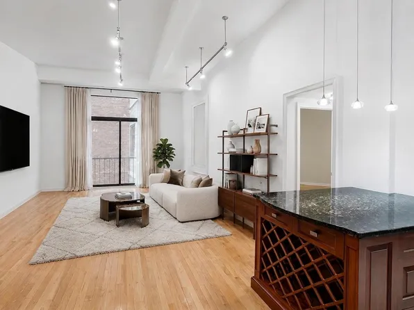 254 Park Avenue South image 1 of 7