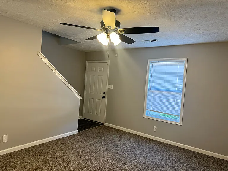 1720 Baltimore Dr — Photo 8