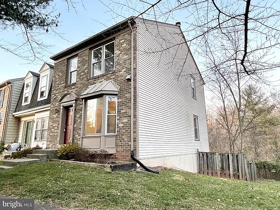 3rd image of 5664 Chapel Run Ct