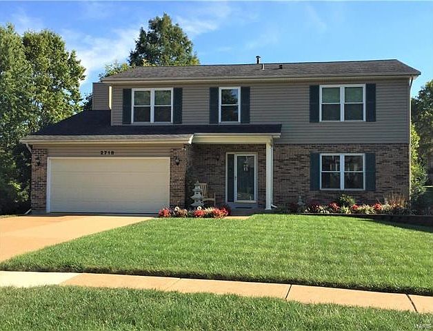 Exceptionally maintained, beautiful home & move-in ready!