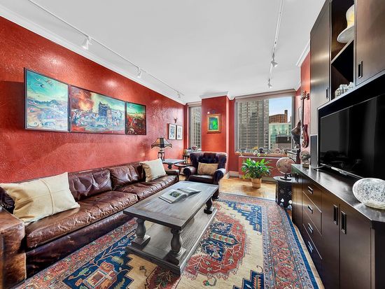 400 E 90th St APT 8F, New York, NY 10128