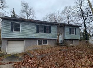 1631 W Oak Rd, Vineland, NJ 08360