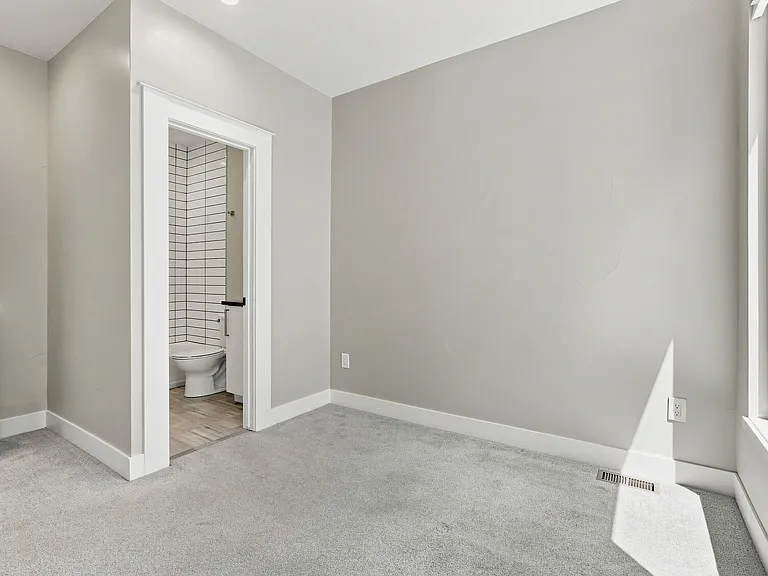 3832 Jason St #5A — Photo 15