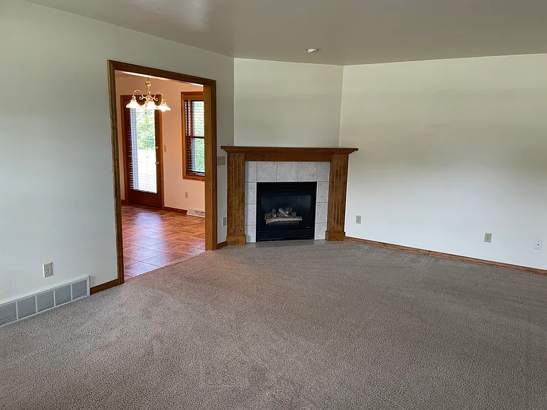 772 Scheuring Rd — Photo 7