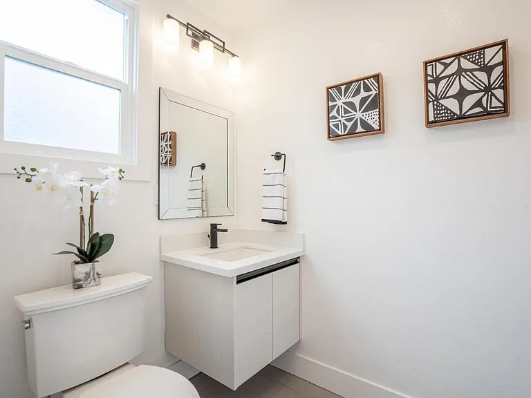 170 El Bonito Way — Photo 6
