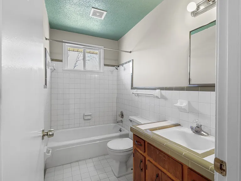 115 Tandy Dr #A — Photo 16