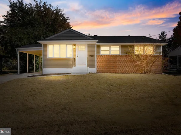 44 Lansdowne Rd, Burlington, NJ 08016