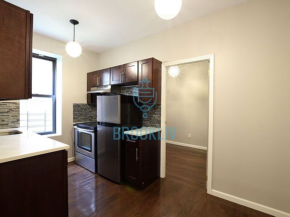 2nd image of 879 Bergen St APT A5