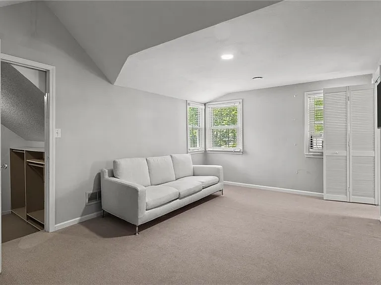4116 W 69th Ter — Photo 11