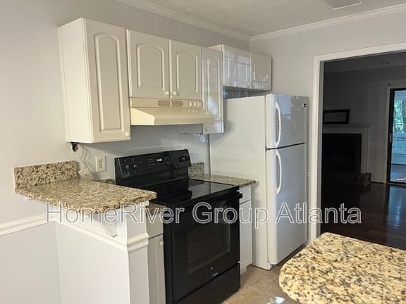 5th image of 2916 Governors Ct