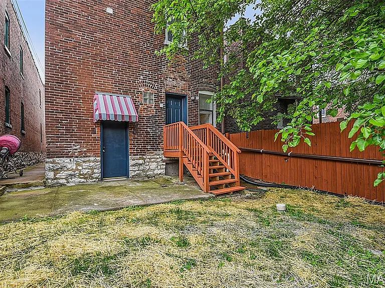 4629 Washington Ave — Photo 17