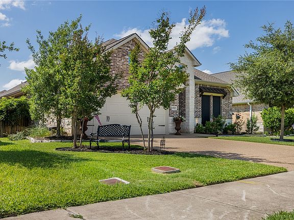 4th image of 2532 Hailes Ln