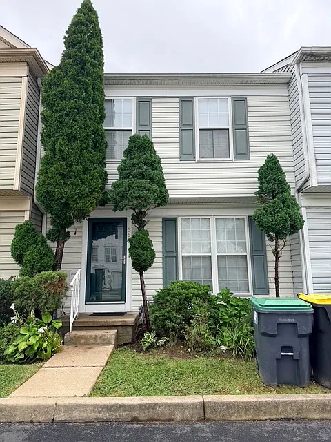 36 Lisa Dr