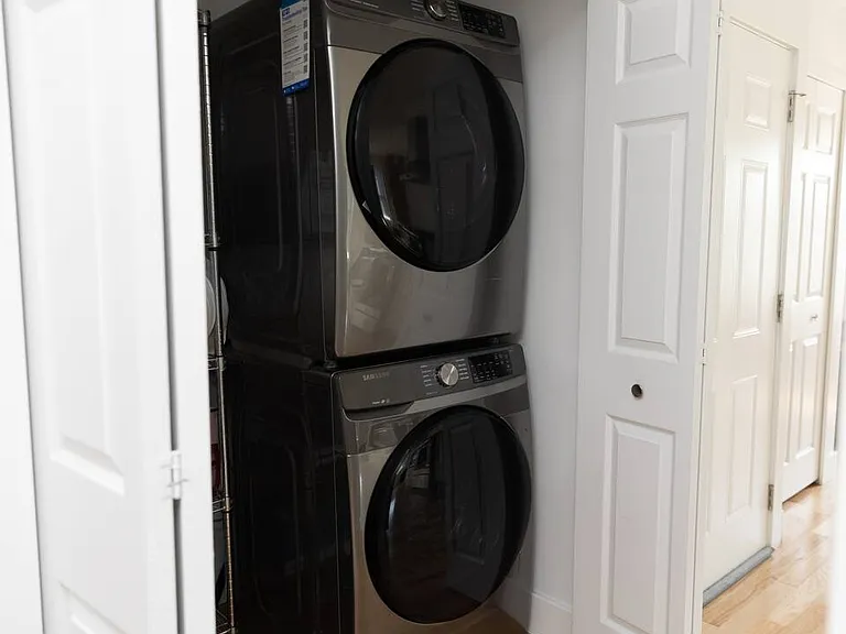 8431 Oakland St — Photo 9