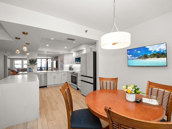 5th image of 812 N Ocean Boulevard #503
