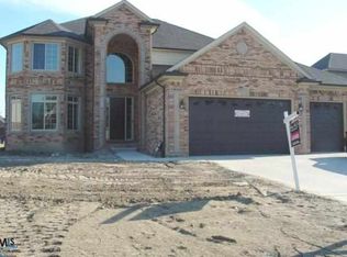 19330 Middle Br, Macomb Township, MI 48044