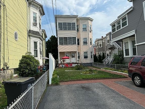 2nd image of 350 1/2 Washington St