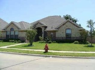 7032 Ridge Crest Dr, North Richland Hills, TX 76182