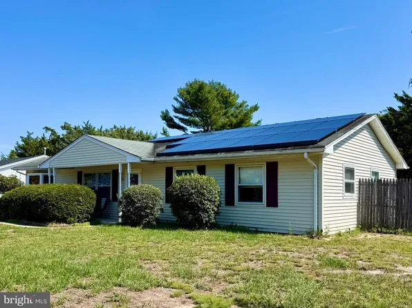 122 Beverly Dr, Barnegat, NJ 08005