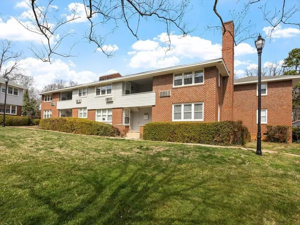 805 Daniels St APT B, Raleigh, NC 27605