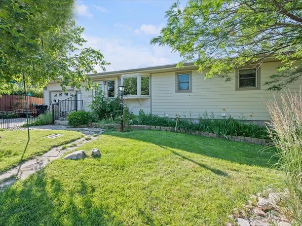 1420 Woodburn Dr, Spearfish, SD 57783