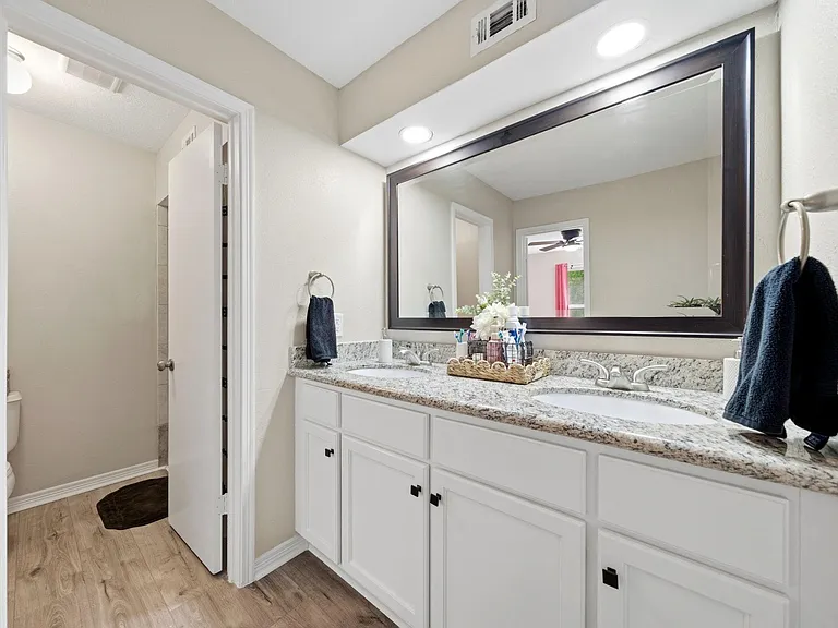 12935 Belgrave Dr — Photo 5
