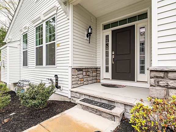 3rd image of 15 Cardinal Rd #15