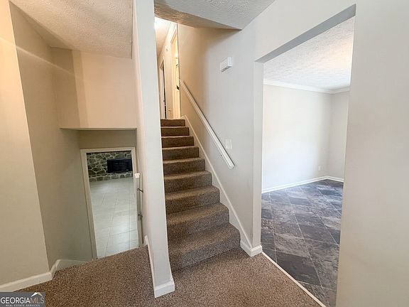 5th image of 1 Logwood Ln
